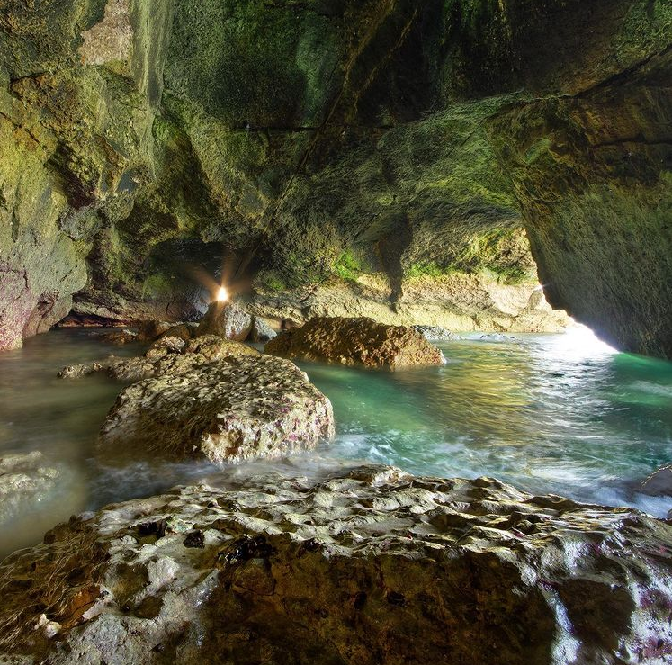 Watcombe bay caves